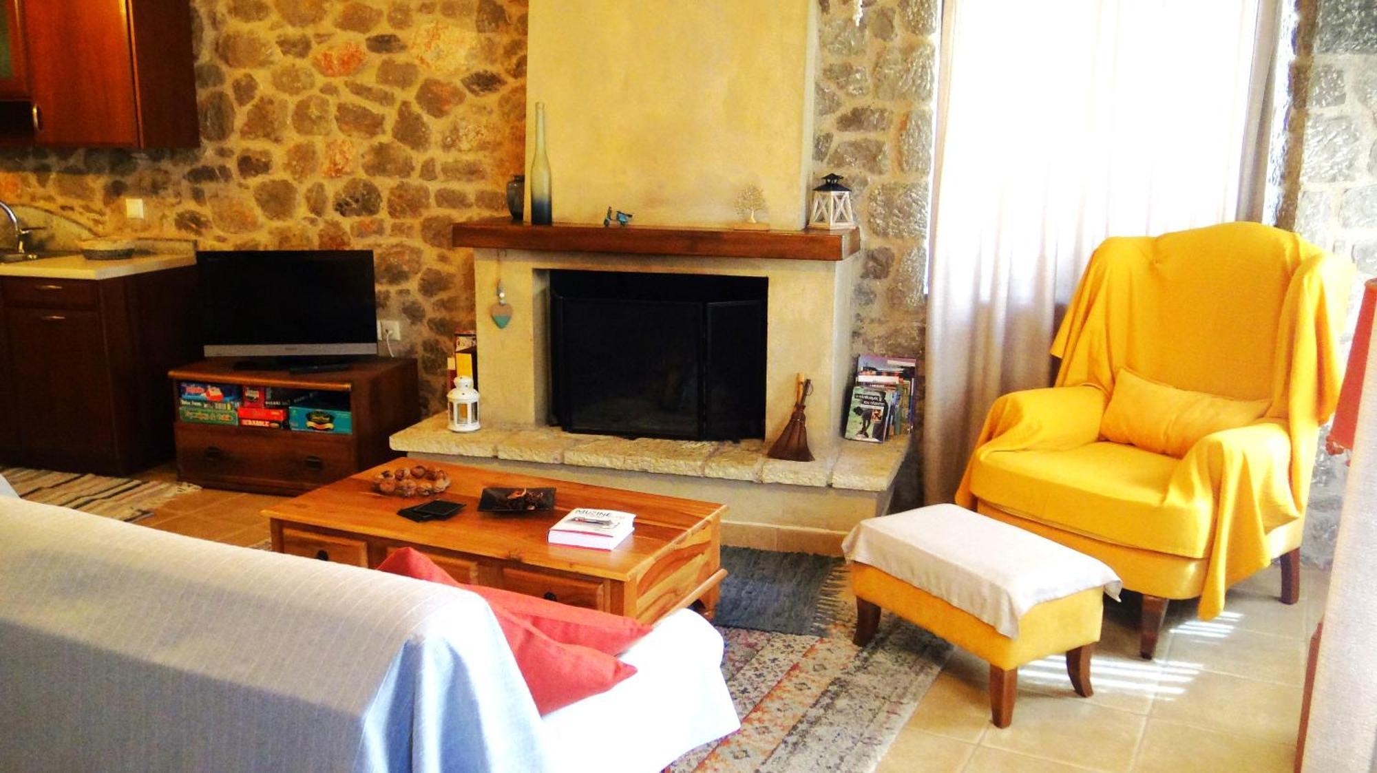 Αντίρρινο - Guest House Arachova Exterior photo